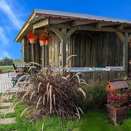 Romantic Jacuzzi Hideaway Near Heviz Rezi 외부 사진
