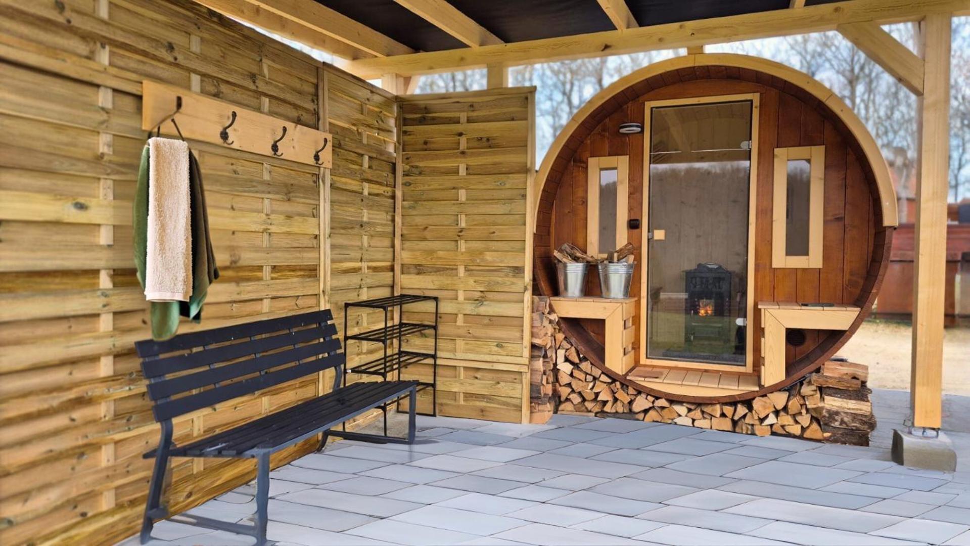 Romantic Jacuzzi Hideaway Near Heviz Rezi 외부 사진
